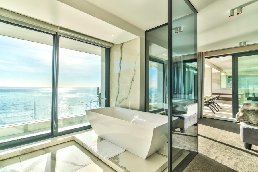5 Bedroom Property for Sale in Bantry Bay Western Cape